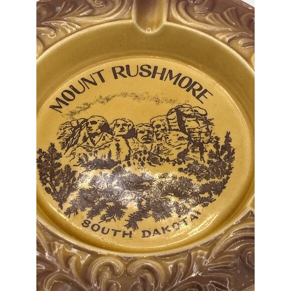 Vitg Mount Rushmore South Dakota Souvenir Ashtray Western Souvenir Japan Yellow - Picture 2 of 4